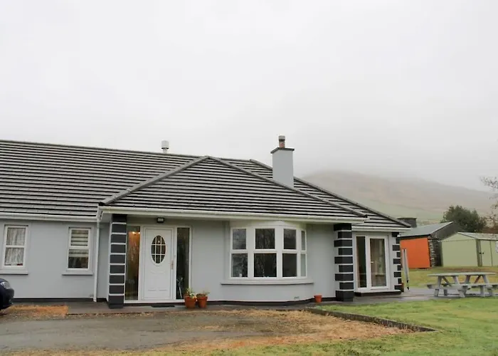 The Marshes - Large Home, Short Drive To Beach
